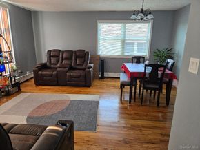 1005 Broadway, Westbury NY 11590