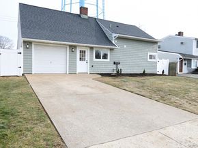 15 Bond Lane, Hicksville NY 11801