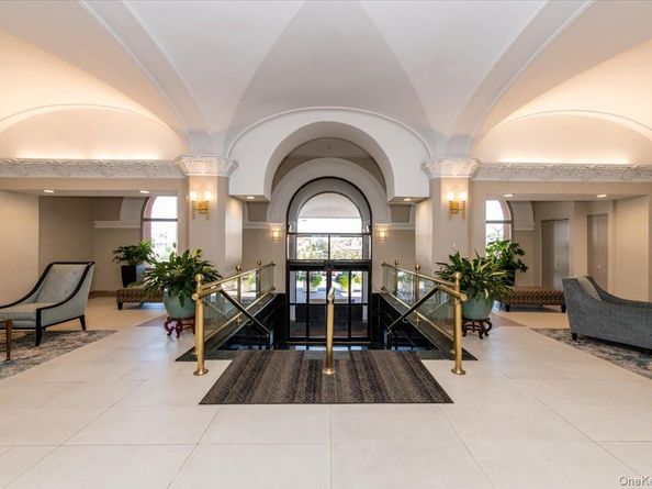 2 Richmond Road 4F, Lido Beach NY 11561