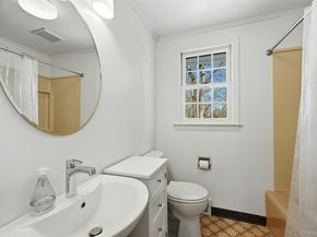 275 Pinewood Road, Cutchogue NY 11935