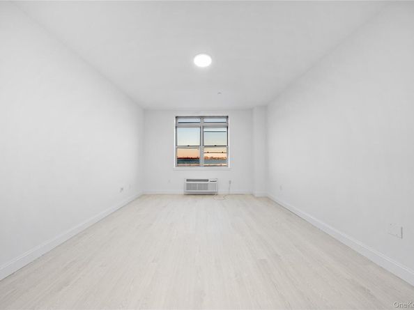 14-34 110th Street 5I, College Point NY 11356