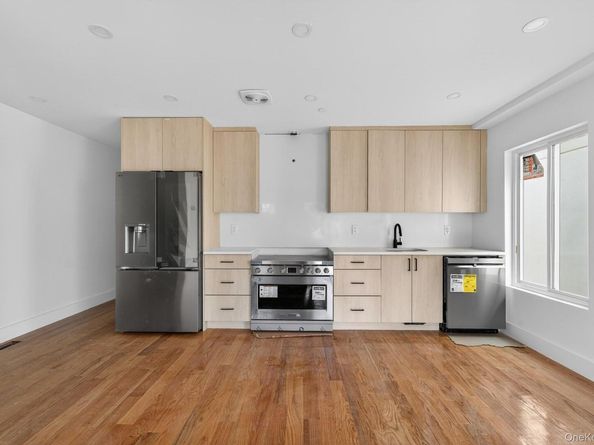 2215 Seymour Avenue, Bronx NY 10469