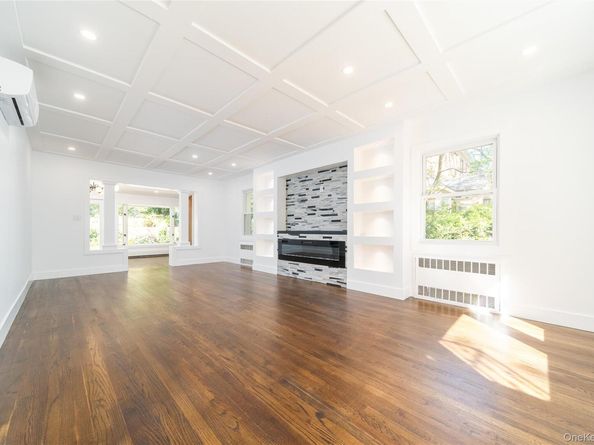 8632 Midland Parkway, Jamaica NY 11432