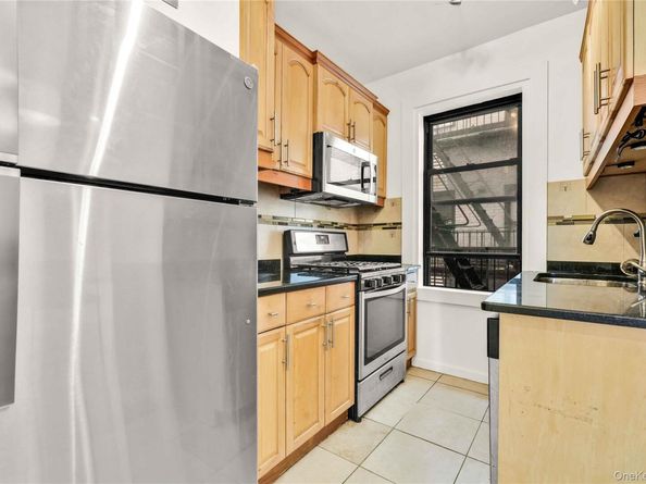 21-28 35th 2A, Astoria NY 11105