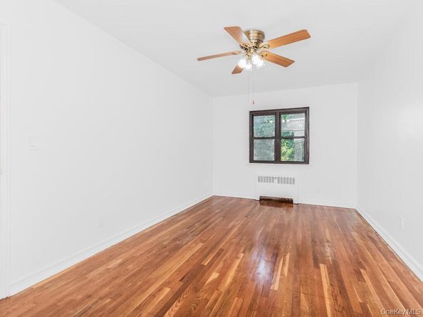 1863 Williamsbridge Road, Bronx NY 10461