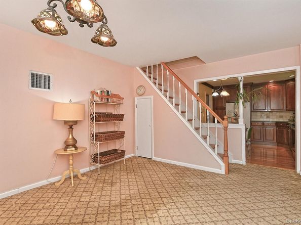 1483 Crown Street, Wantagh NY 11793