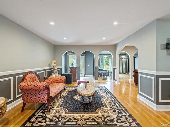 57 Southgate Road, Valley Stream NY 11581