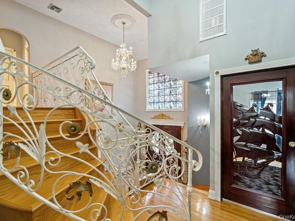 57 Southgate Road, Valley Stream NY 11581