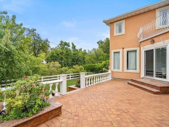 57 Southgate Road, Valley Stream NY 11581