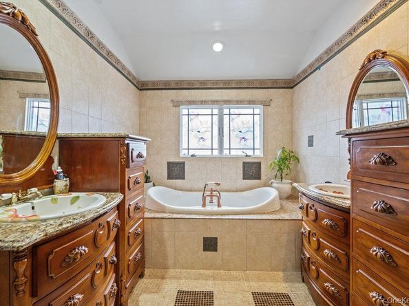 57 Southgate Road, Valley Stream NY 11581