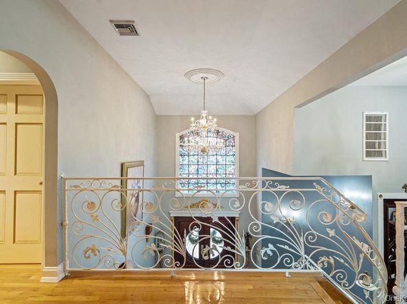 57 Southgate Road, Valley Stream NY 11581