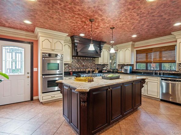 57 Southgate Road, Valley Stream NY 11581