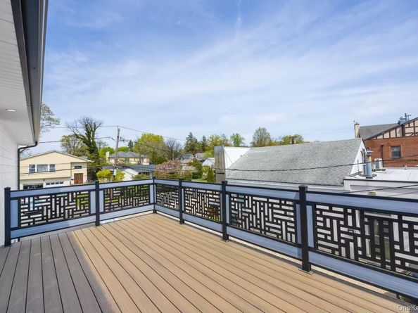 20 Genevieve Place, Great Neck NY 11021