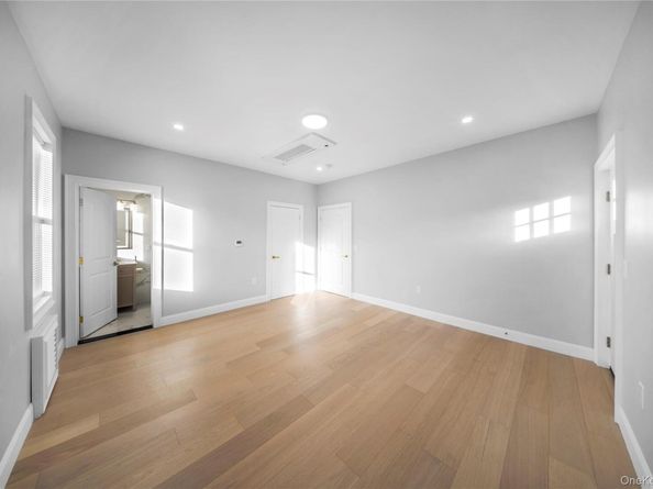 20 Genevieve Place, Great Neck NY 11021