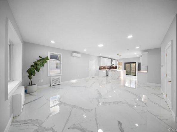 20 Genevieve Place, Great Neck NY 11021