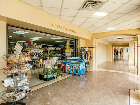 269-10 Grand Central Parkway 27T, Floral Park NY 11005