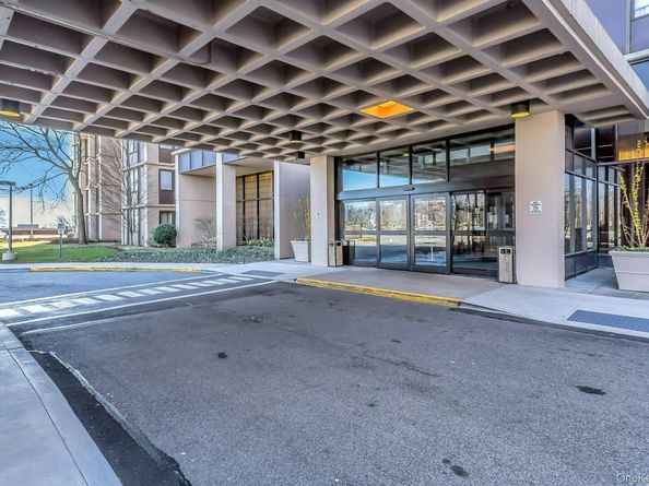 269-10 Grand Central Parkway 27T, Floral Park NY 11005