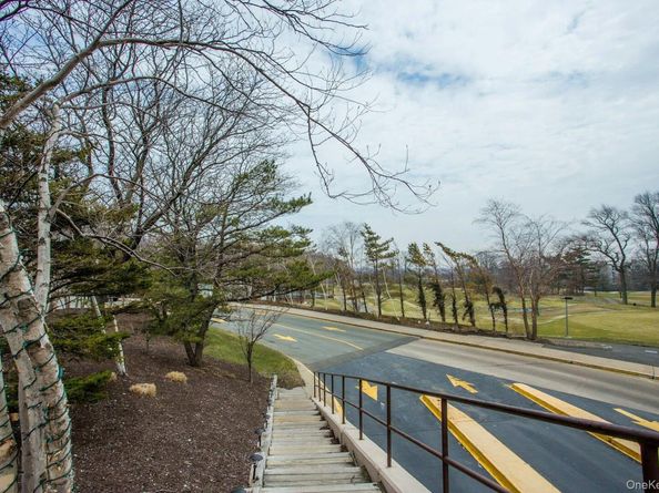 269-10 Grand Central Parkway 27T, Floral Park NY 11005