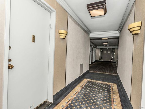 269-10 Grand Central Parkway 27T, Floral Park NY 11005