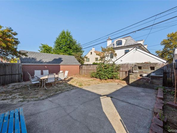 14579 6th Avenue, Whitestone NY 11357