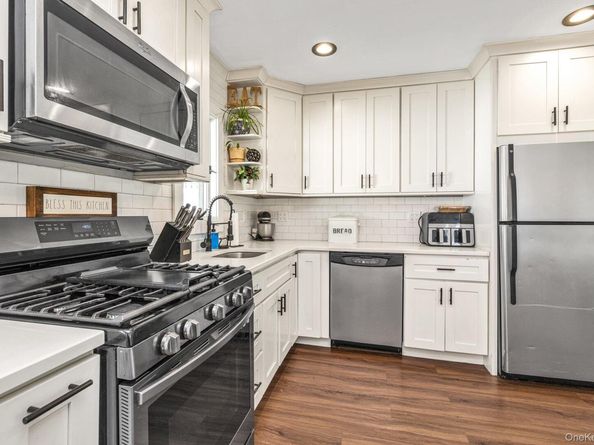95 Wheeler Avenue, Valley Stream NY 11580