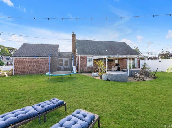 95 Wheeler Avenue, Valley Stream NY 11580