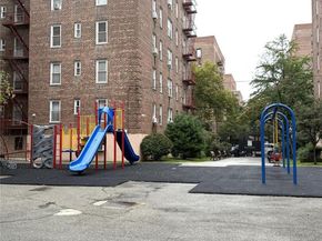 33-25 90 Street 5D, Jackson Heights NY 11372