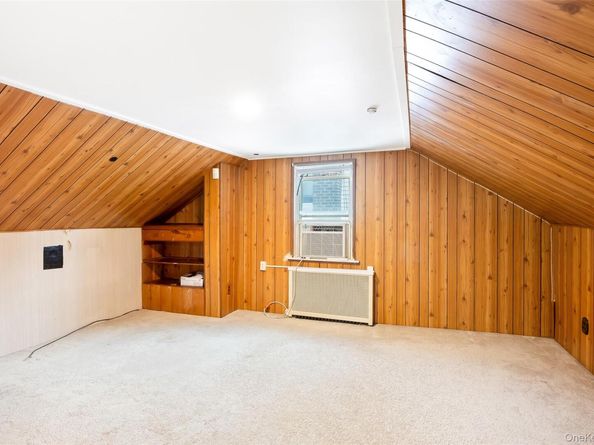 1218 Terrace Boulevard, New Hyde Park NY 11040