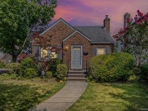1218 Terrace Boulevard, New Hyde Park NY 11040