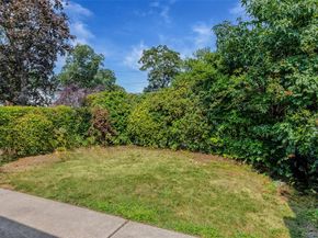 1218 Terrace Boulevard, New Hyde Park NY 11040