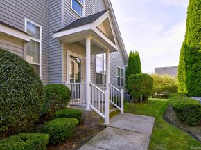 60 Pacific Dunes Court, Medford NY 11763