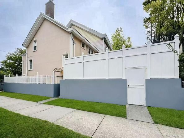 35-80 161 Street, Flushing NY 11358