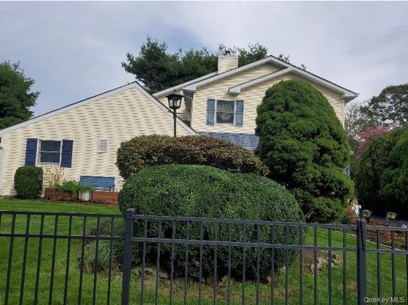 176 Avondale Drive, Centereach NY 11720