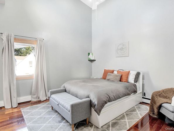 9 Pine Lane, Valley Stream NY 11581