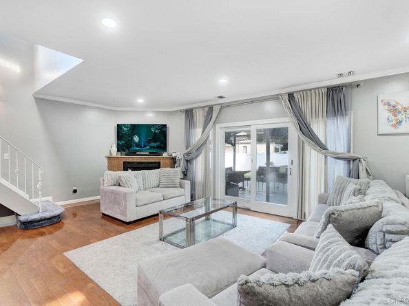 9 Pine Lane, Valley Stream NY 11581