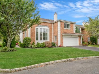 52 Hamlet Drive
