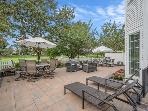 52 Hamlet Drive 52, Commack NY 11725