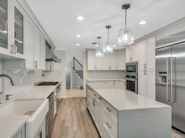 52 Hamlet Drive 52, Commack NY 11725