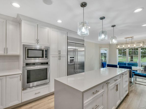 52 Hamlet Drive 52, Commack NY 11725