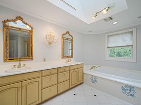 52 Hamlet Drive 52, Commack NY 11725