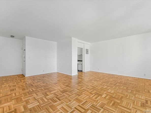 9 Fordham Hill Oval 112E, Bronx NY 10468