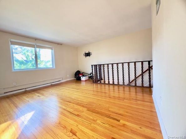 216-37 68 Avenue 2, Oakland Gardens NY 11364