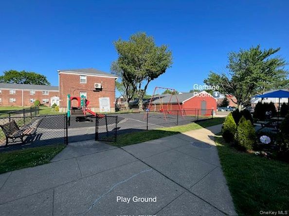 216-37 68 Avenue 2, Oakland Gardens NY 11364