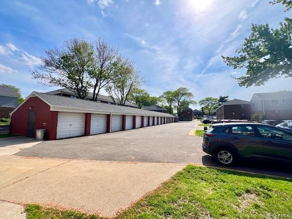 216-37 68 Avenue 2, Oakland Gardens NY 11364