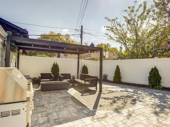 71-27 172nd Street, Fresh Meadows NY 11365
