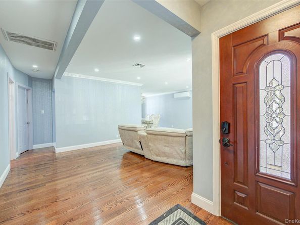 71-27 172nd Street, Fresh Meadows NY 11365