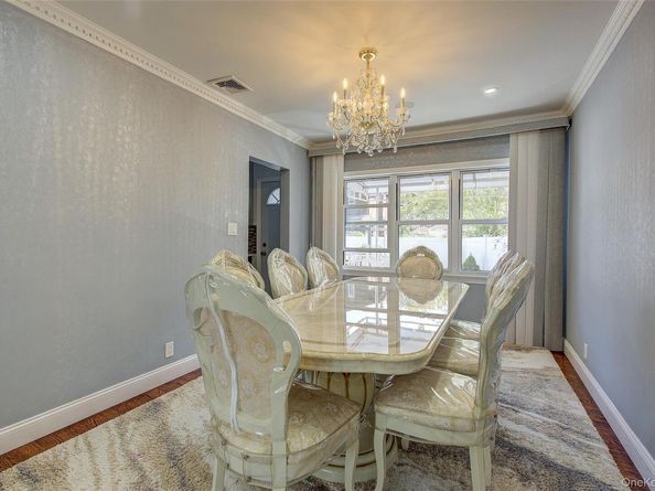 71-27 172nd Street, Fresh Meadows NY 11365