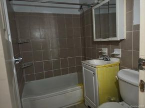1332 Metropolitan Avenue 6A, Bronx NY 10462