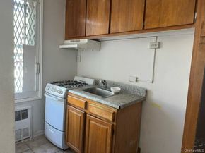 1332 Metropolitan Avenue 6A, Bronx NY 10462
