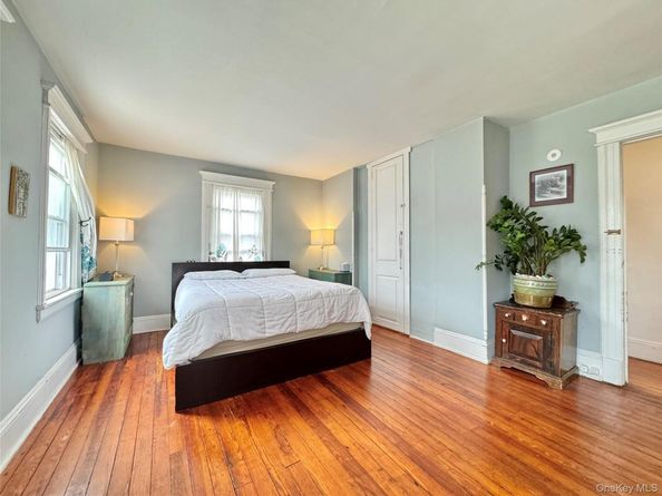 32 Herbert Avenue, Port Washington NY 11050